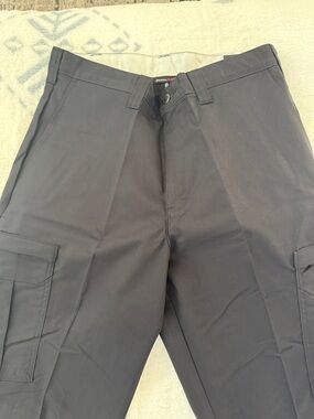 Dickies Black Cargo Pants with Side Pockets
